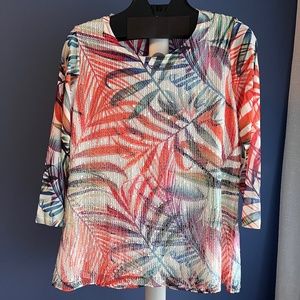 New Orly floral top size M